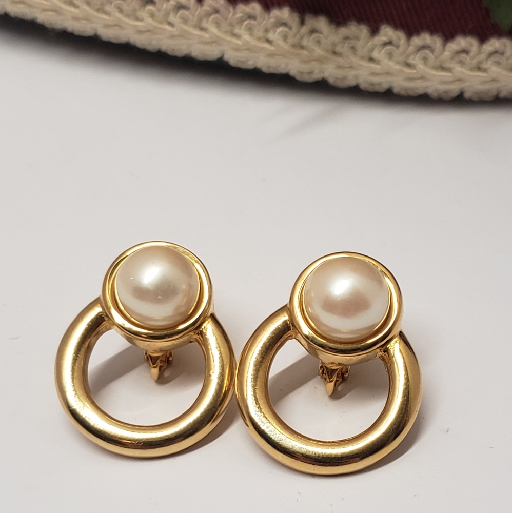 Vintage Gold and Pearl Earrings
